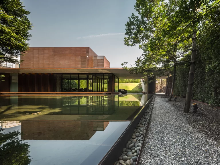 Blind House by Boonlert Hemvijitraphan